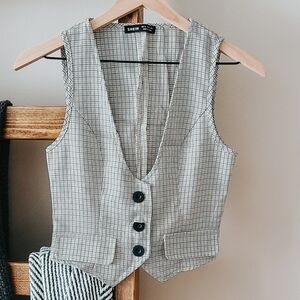 Cream & White Plaid Cropped Button Down – Shein – Size XS